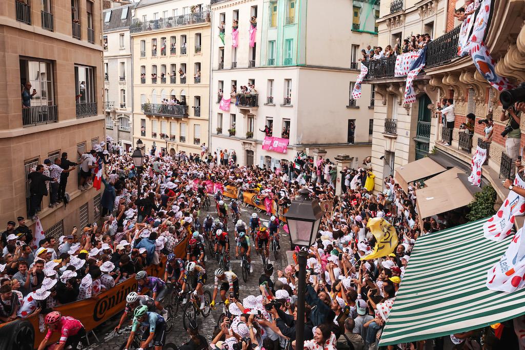 valentin-madouas-bute-montmartre-tour-de-france-2025